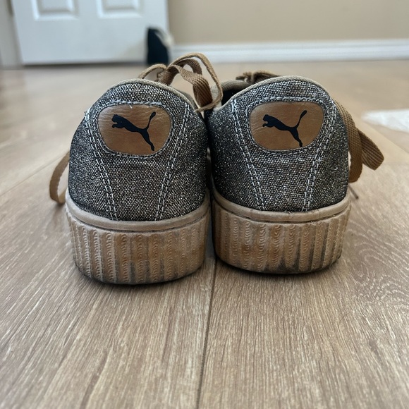 Sneakers - Picture 2 of 5